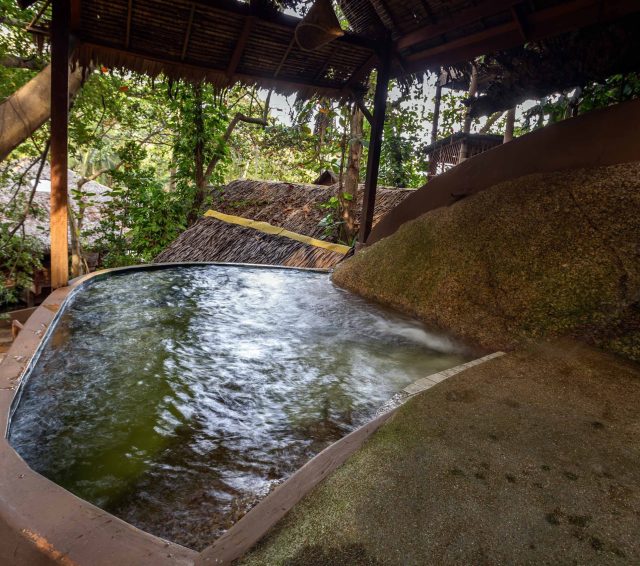 plunge pool 2X5A1614 (1)